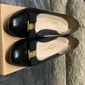 Salvatore Ferragamo Vera leather pumps - black